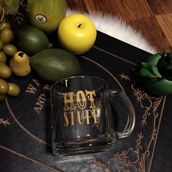 🦋2/$10 3/$15 4/$18 5/$20 Vintage “Hot Stuff”Mug
